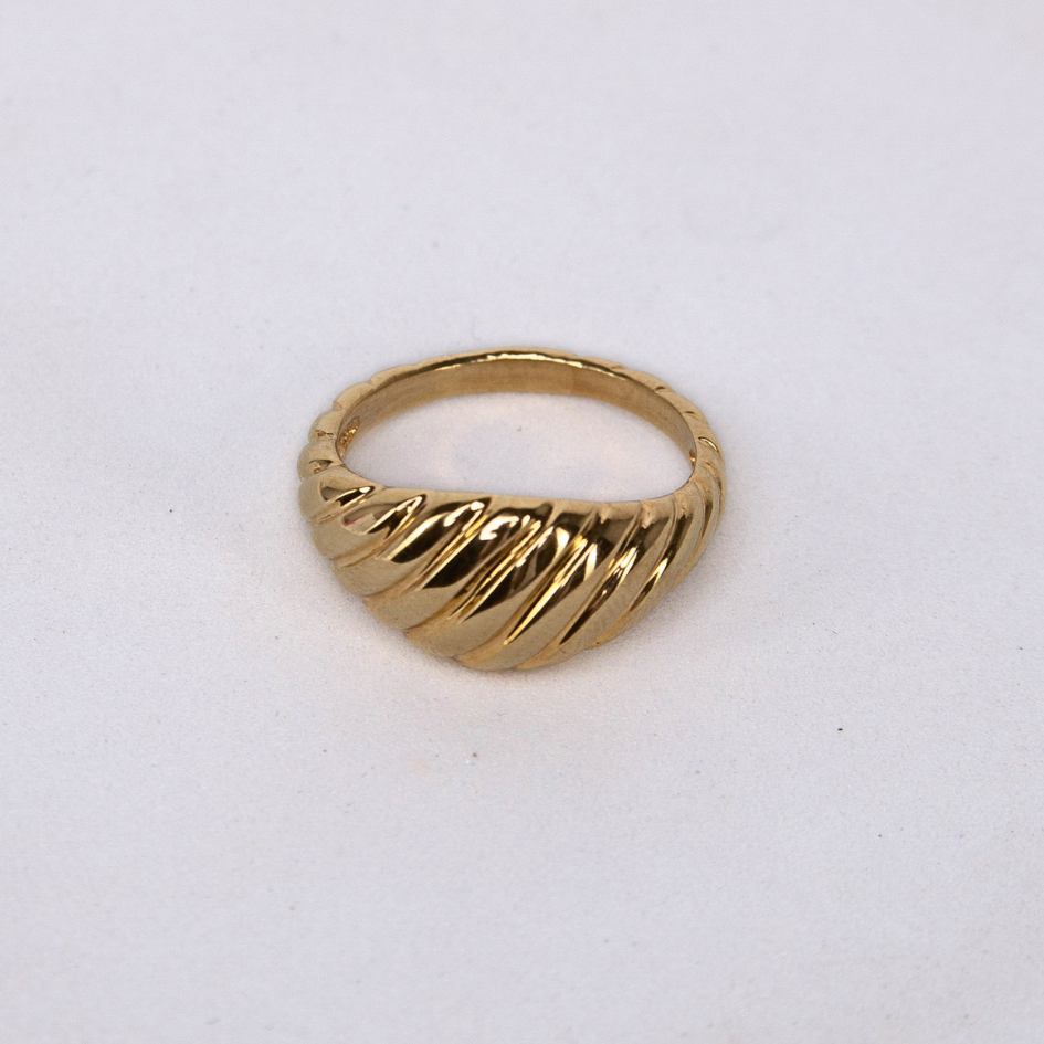 Pierscionek Mea pozlacany